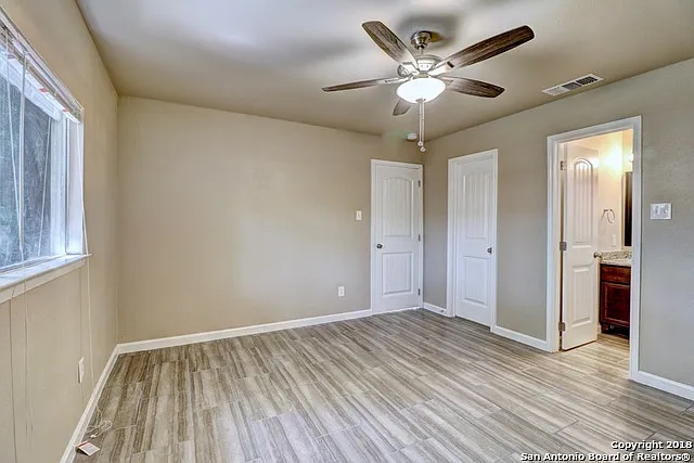 7731 Pipers Hl — Photo 13