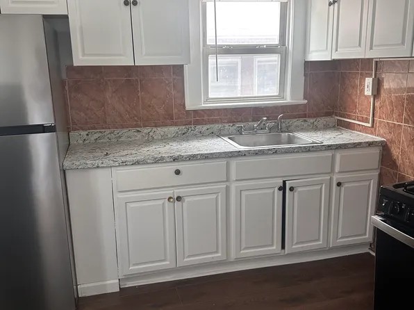 9 Rosedale Ave, Montclair, NJ