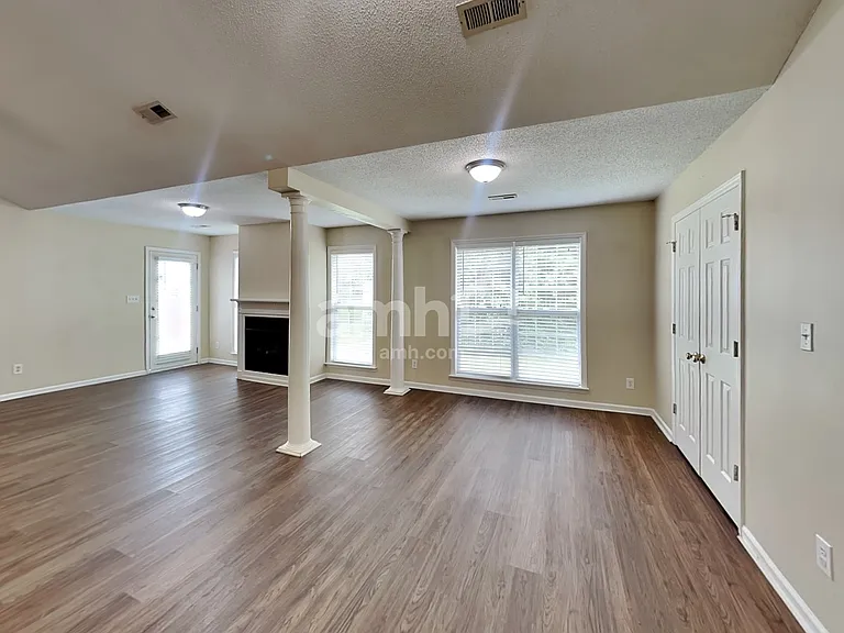 4902 Hunters Blf — Photo 6