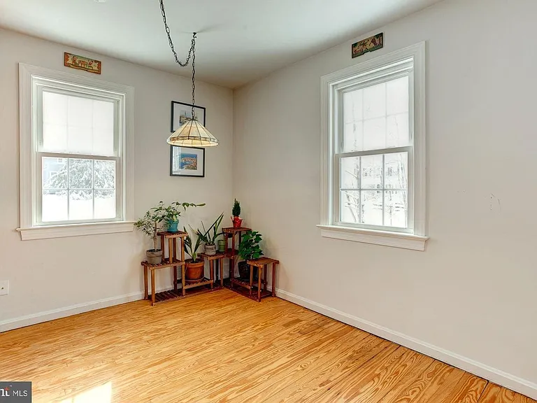 9331 Whiskey Bottom Rd — Photo 36