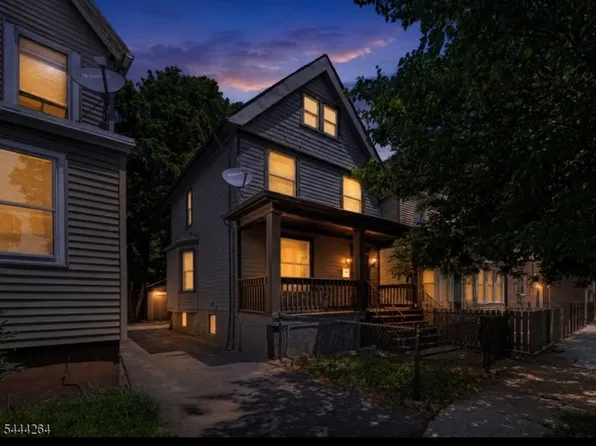 12 Clifford St, East Orange, NJ 07018