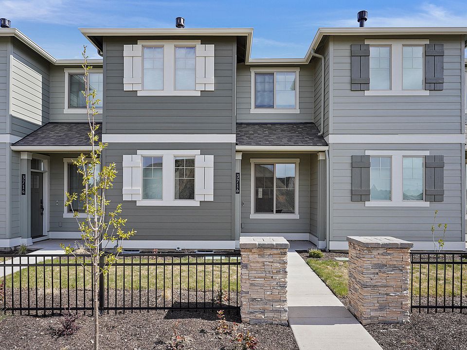 1st image of 3716 NE Petrosa Ave