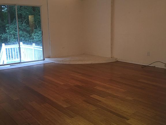 Family room - Bamboo flooring