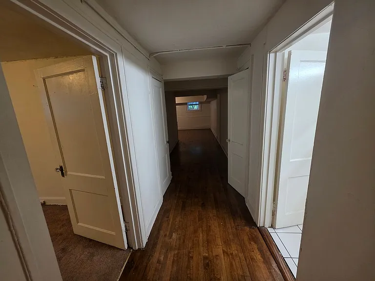 2528 N Maryland Ave — Photo 9