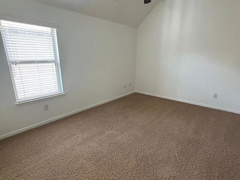6222 Bristol Path Ln — Photo 18