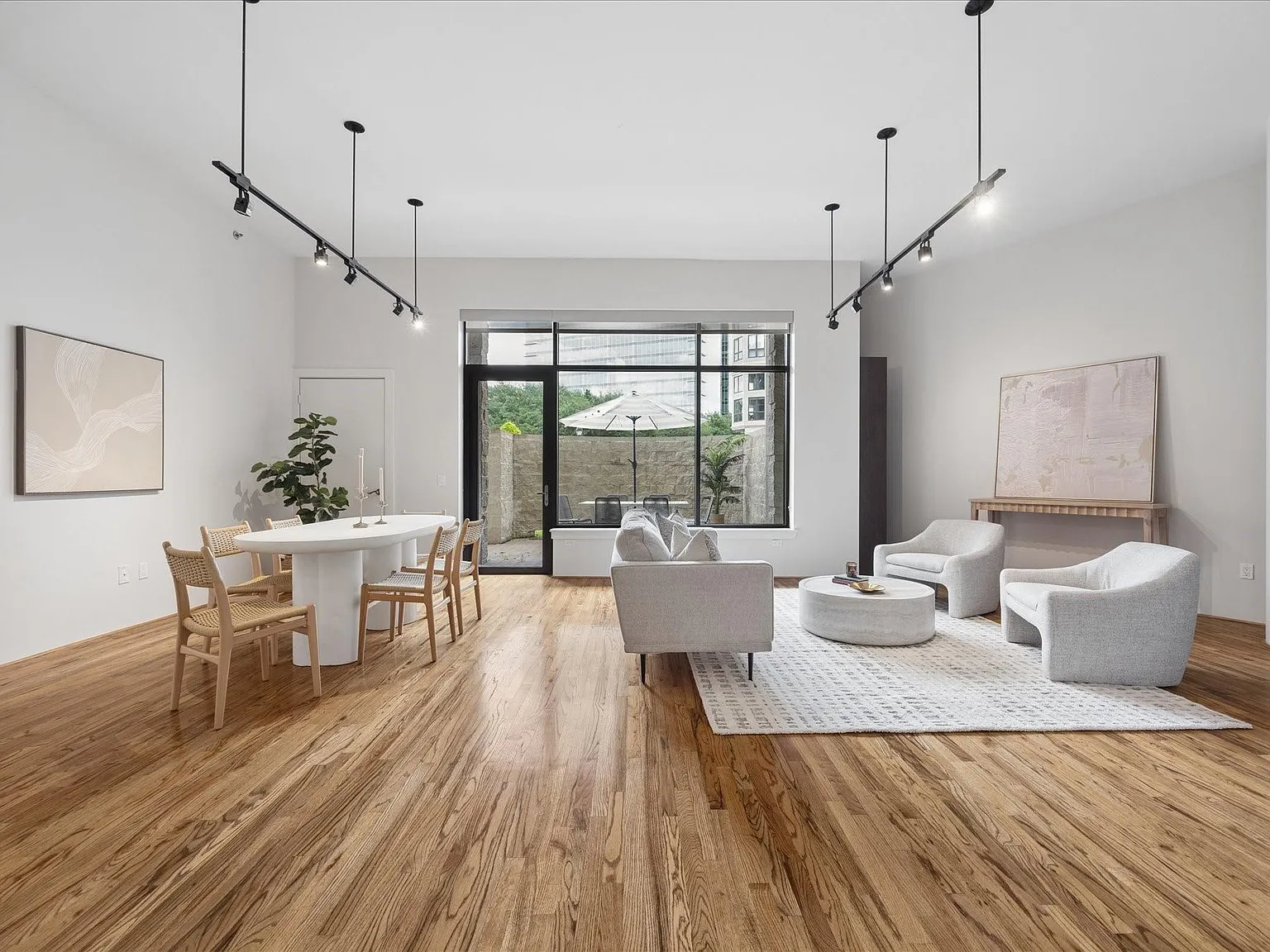 2 bed, 2.0 bath, 1607 sqft, $3,200 — Photo 3