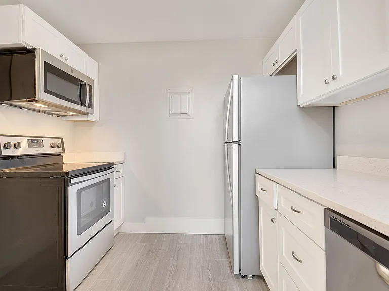 Fort Wood Apartments — Photo 69
