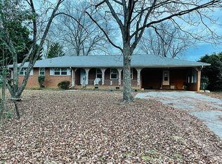 609 Marshall Rd, Greenwood, SC 29646