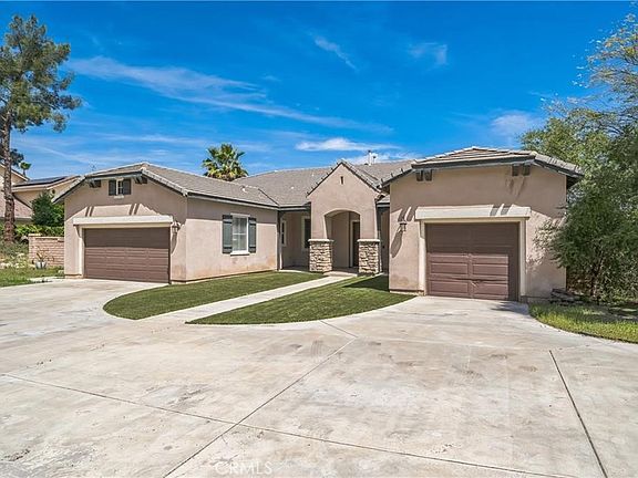 3rd image of 2 Villa Roma St