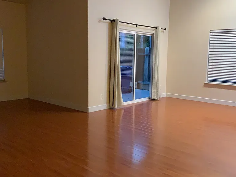 1378 Christopher Dr — Photo 3