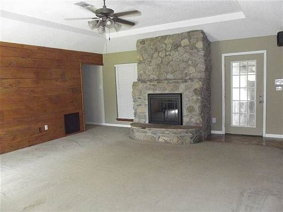 2nd image of 1809 Hearthside Dr