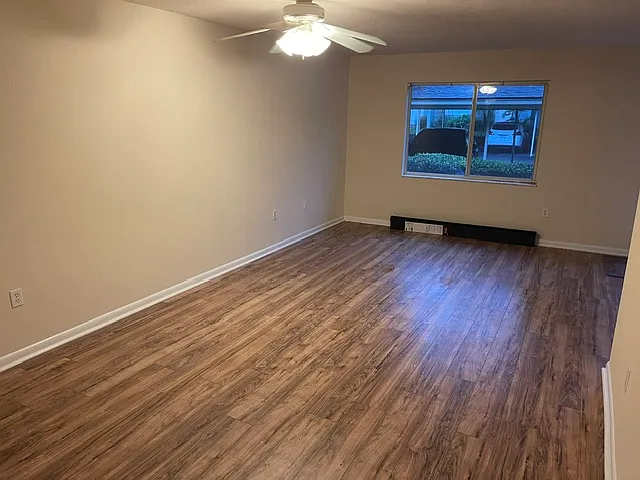 Family room 3