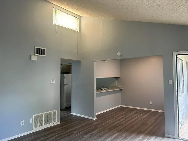 Wildewood Apartments — Photo 10