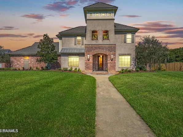 1058 Angelwood Cir, Breaux Bridge, LA 70517