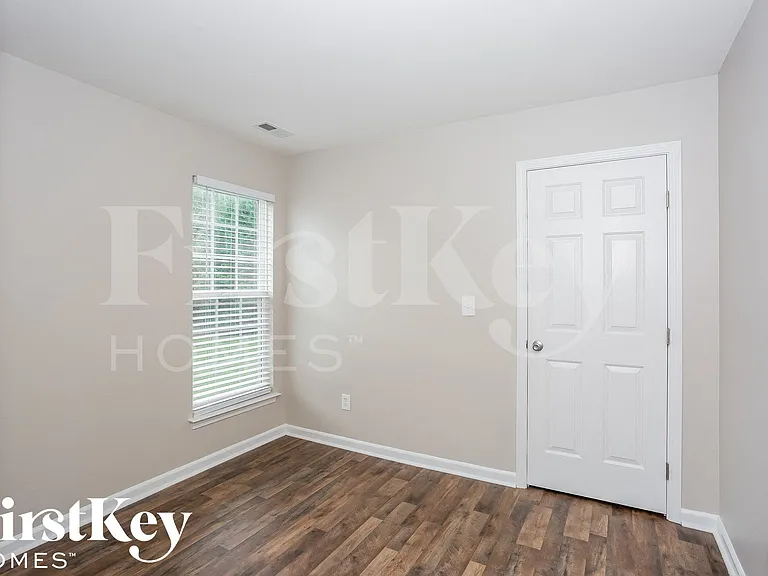 10912 Harringham Ln — Photo 13