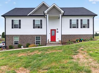 4044 Charlton Sq, Cookeville, TN 38501