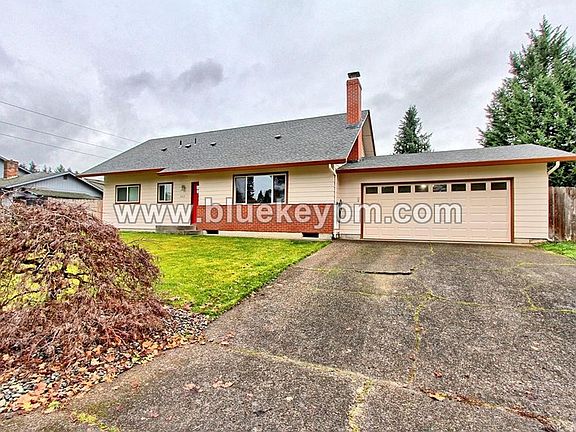 2nd image of 10712 NE 96th St