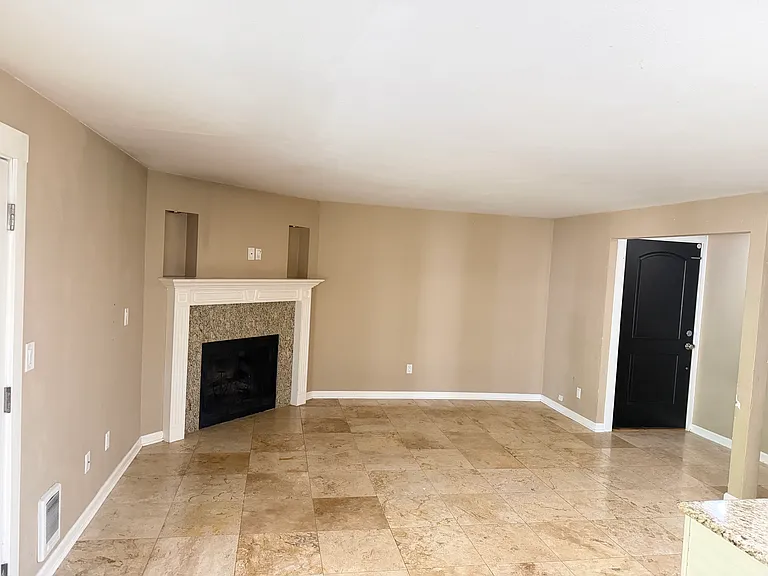 14715 SE 24th St — Photo 1