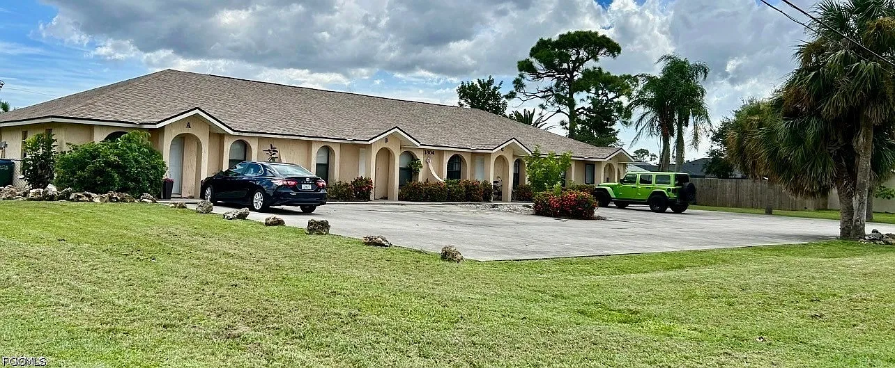 2 bed, 1.0 bath, 1040 sqft, $1,350 — Photo 1