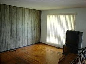 4th image of 2025 S Belmont Blvd