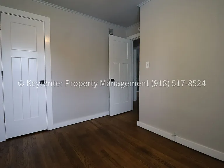 E Independence St Fourplex — Photo 18