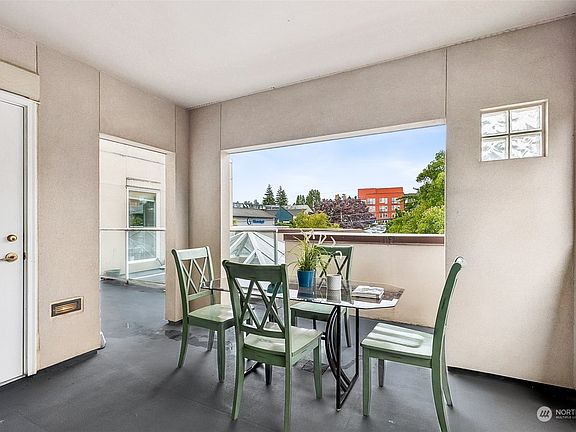 3rd image of 3300 Meridian Avenue N #205