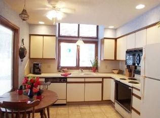 4825 S 122nd Ct, Omaha, NE 68137