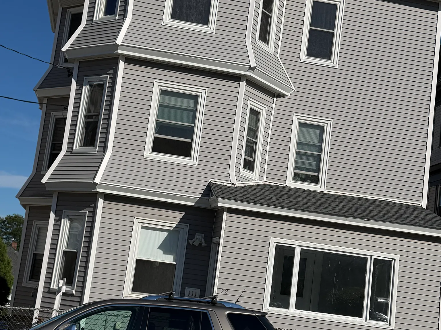 3 bed, 1200 sqft, $2,200 — Photo 4