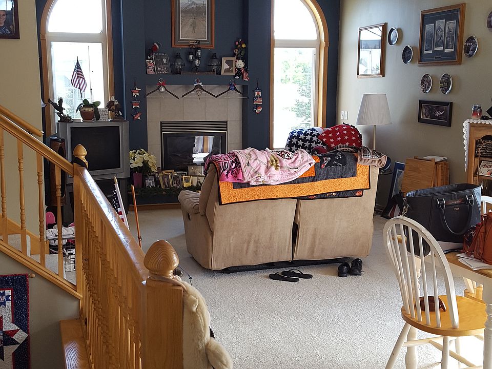 2nd image of 7808 Palmgren Ave NE