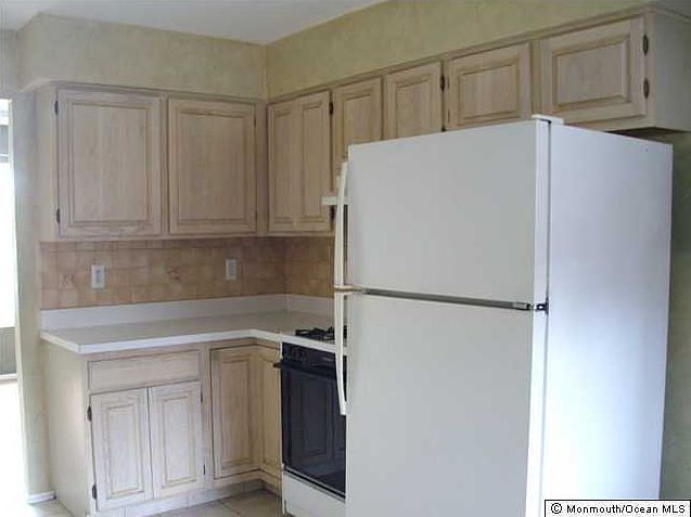 2nd image of 1162 Carolina Street