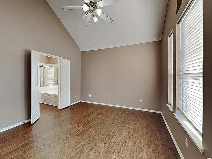 110 Meadow Ct — Photo 9