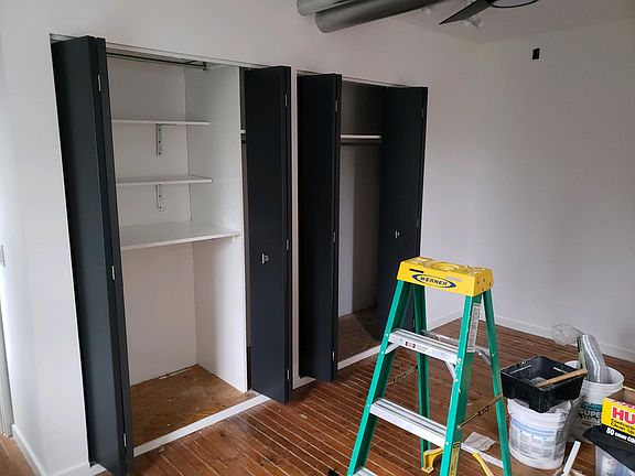 3rd image of 221 Vine St APT 28