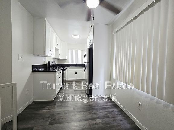 3rd image of 14605 Burbank Blvd #103