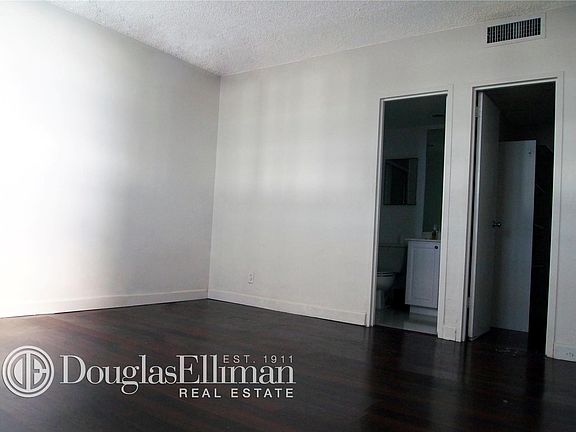 4th image of 4001 S Ocean Dr APT 14J