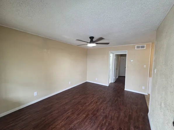 601 Harbour Ave APT 205, Killeen, TX 76541