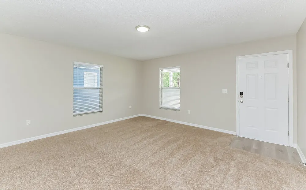 2 bed, 1.0 bath, 1972 sqft, $1,830 — Photo 4