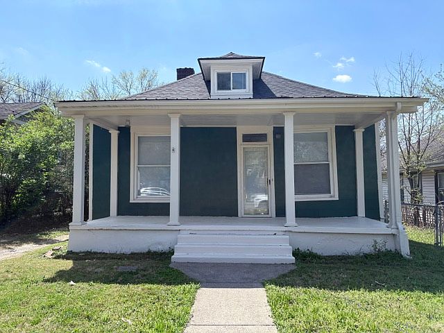 2002 Benjamin St in Eastwood Neighbors