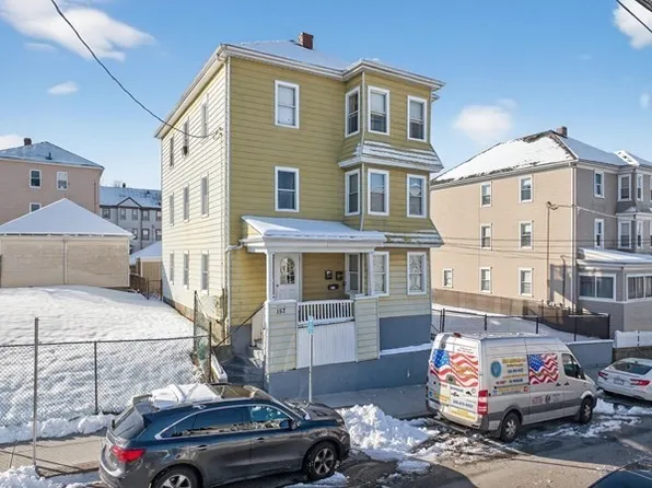 157 Earle St, Fall River, MA 02723