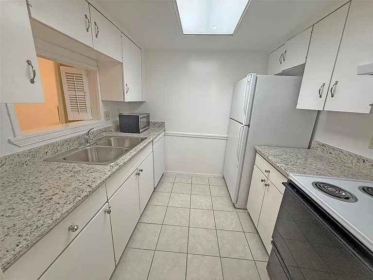 12633 Memorial Dr #3/16 — Photo 6