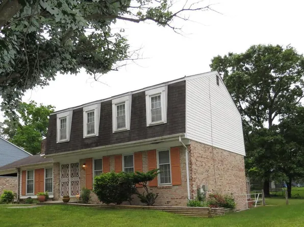 6809 Clinton Manor Dr, Clinton, MD 20735