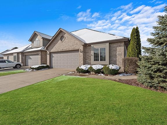 2nd image of 16132 S Alissa Ct