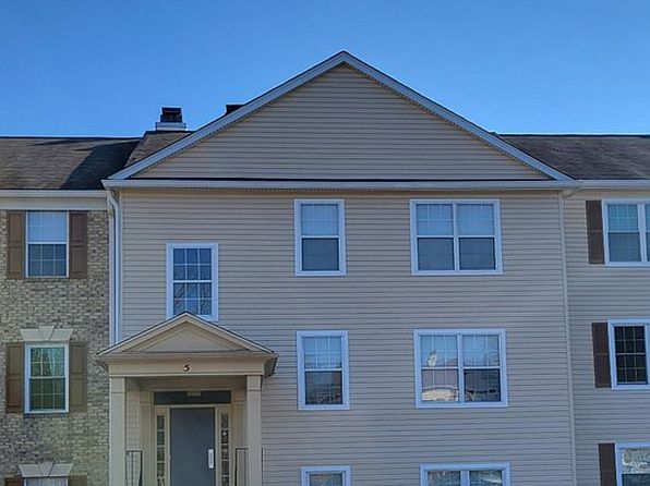 5 Normandy Square Ct APT B