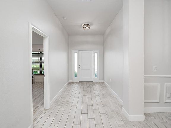 2nd image of 4820 Summit View Way