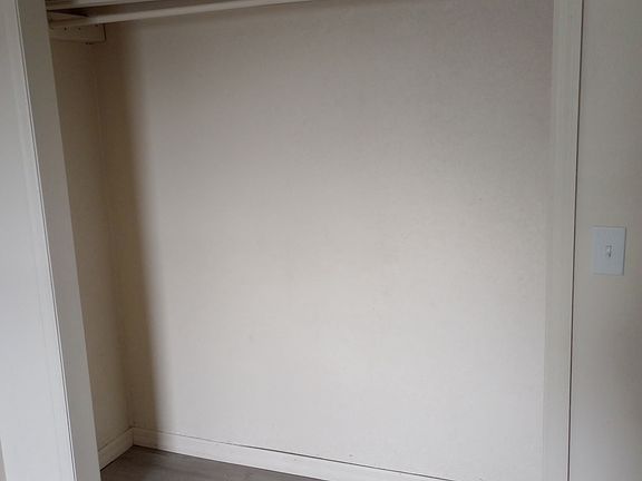 3rd image of 123 Stag Ct