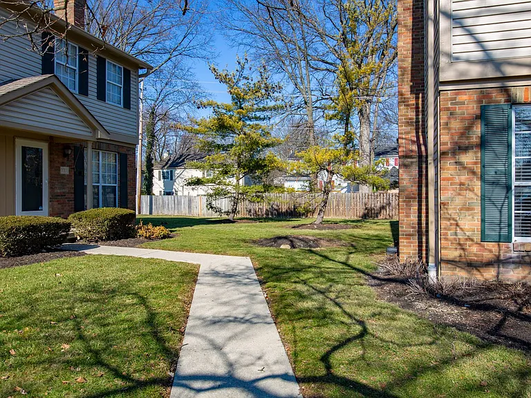 7778 Deercrest Ct — Photo 4