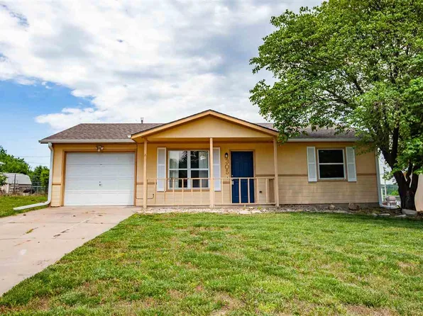 305 Palomino Ln, Ogden, KS 66517