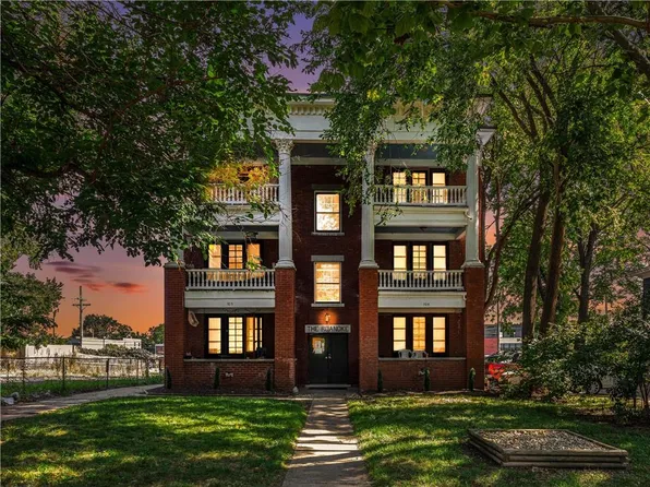 703-705 W 38th St, Kansas City, MO 64111