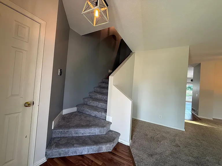 16402 Corby St — Photo 8