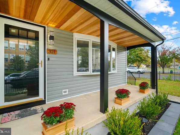 321 Edgewood Ave, Audubon, NJ 08106