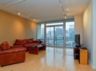 737 W Washington St APT 2104, Chicago, IL 60661